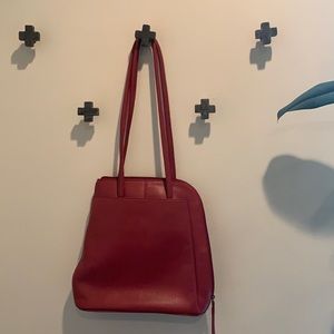 Convertible shoulder bag/backpack